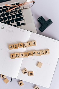 Insurance comparison website - Novacash Krzysztof Gumiela